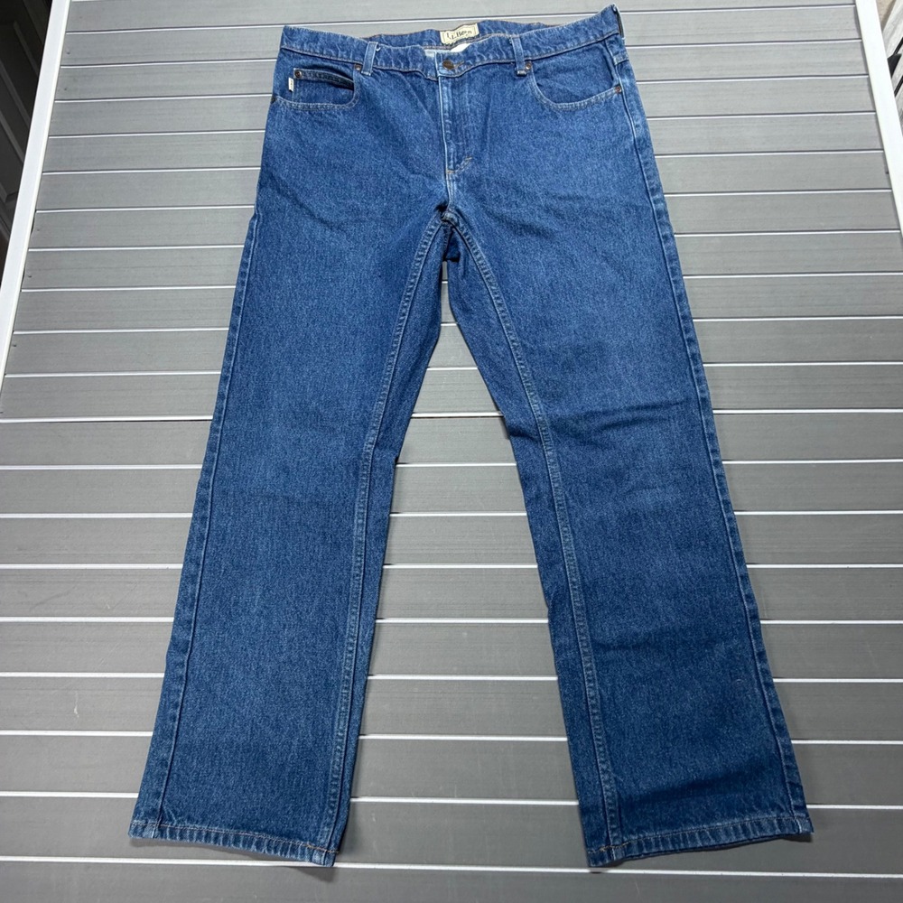 L.L. Bean Mens Standard Fit Blue Jeans 100% Cotton Denim 38x30‎  Medium Wash
